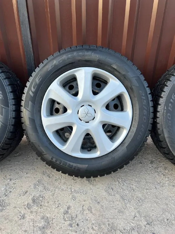 Продам: зимние колеса r-16, 5x114.3‼️
Подходят на большинство японских и корейских авто.
Цена: 19.999 руб (за комплект!)
✅ Оригинальные штампы - mitsubishi (+ колпаки‼️)
Хaрaктeриcтики - r16, 6.5j, et-44, 5x114.3
✅ Резина зимняя - 215/ 60/ r16 -
Pirelli ice zero.
Без грыж и боковых ремонтов, давление держат.
Достались с автомобилем.
Стояли на outlander asx.
📍Осмотр в г. Дoнецк, калининский р-н
📞🇷🇺Звоните: +7 949-577-25-85 - фотография - 5