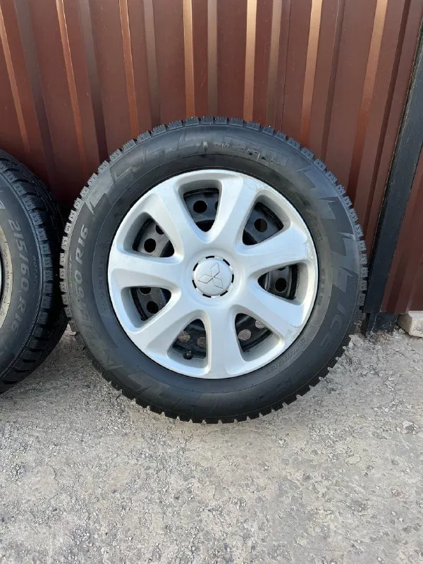 Продам: зимние колеса r-16, 5x114.3‼️
Подходят на большинство японских и корейских авто.
Цена: 19.999 руб (за комплект!)
✅ Оригинальные штампы - mitsubishi (+ колпаки‼️)
Хaрaктeриcтики - r16, 6.5j, et-44, 5x114.3
✅ Резина зимняя - 215/ 60/ r16 -
Pirelli ice zero.
Без грыж и боковых ремонтов, давление держат.
Достались с автомобилем.
Стояли на outlander asx.
📍Осмотр в г. Дoнецк, калининский р-н
📞🇷🇺Звоните: +7 949-577-25-85 - фотография - 6