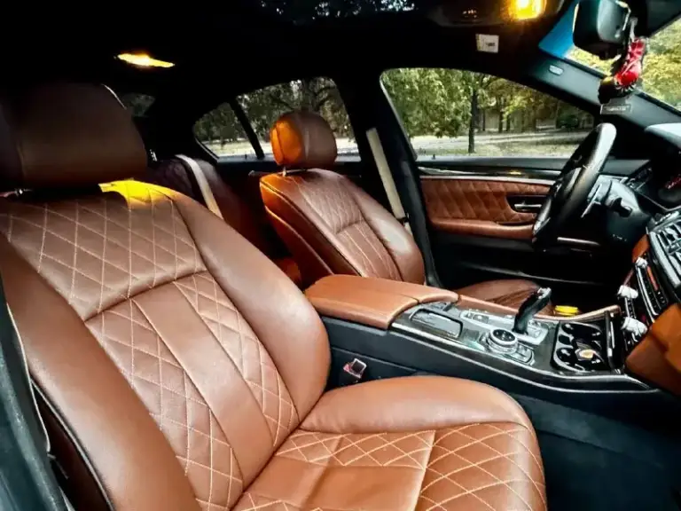 Продам bmw 535i рестайлинг 2014 года выпуска
Заводской m-pac, на заднем приводе
Автомобиль в отличном состоянии. Полностью обслужен. 3.0 бензин работает идеально, не троит и не дымит. Коробка переключает без проблем. Есть все чеки и гарантии по обслуживанию! Установлен приятный выхлоп. Очень много доработок на автомобиле, которые приятно увидят нового владельца! Машина была долго в одних руках, знаю её полностью! Это не отжатая бмв, а реально достойная машина! Кузов в отличном состоянии, один косметический окрас! Так весь автомобиль в родном окрасе.
В топовой комплектации: ночное видение, люк, кожаный салон, мультируль, м-пакет, много-зонный климат, серво-руль, обширная отделка кожи, есть много приятных функций и все работает! Автомобиль без ошибок и без вложений! Два комплекта колес и ковров в салон! Новому владельцу только наслаждаться от управления.
Осмотр донецк
Цена 2.150.000 ₽, возможен торг у авто, для быстрого покупателя также помогу с продажей в кред
📞 Звоните: +7(949)4538040 - фотография - 8