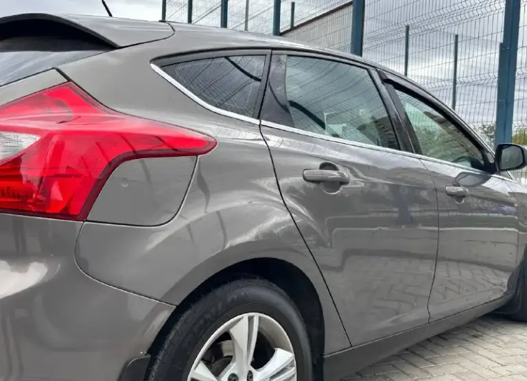 Продам ford focus 3 в идеальном состоянии, 2014 года выпуска, объём двигателя 1.6 125 л. С, коробка автомат 6-ст, родной пробег 180.000, без дтп, в родном окрасе, за всё время эксплуатации 2 хозяина, в максимальной комплектации, авто технически и внешне в отличном состоянии!, ухожена и обслужена, по машине работает абсолютно все, вложений не каких не требует, комплектация: климат контроль, круиз контроль, складывание зеркал, мультируль, 4-эл стеклоподъёмника, подогрев передних сидений, электро привод зеркал, обогрев зеркал, датчик света и дождя, бортовой компьютер, линзованая оптика, противотуманные фары, обогрев лобового, обогрев заднего стекла, мультимедиа с хорошим звуком, парктроники, имеется абсолютно все для комфортной езды, все работает в штатном режиме
По запросу скину видео обзор, по документам кристально чисто, любой вид оформления.
Цена 880.000 возможен хороший торг реальному покупателю! На все остальные вопросы отвечу по телефону +7949620-99-74
+7949564-47-36
Г. Донецк ворошиловский район - фотография - 5