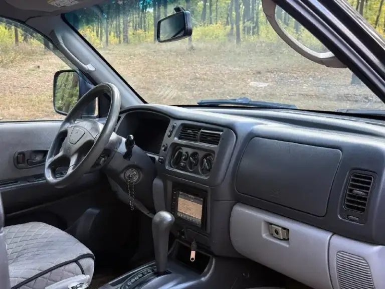 Mitsubishi montero sport. Один собственник. Двигатель 3.0-литровый v6 (6g72), 175 л. С, обслужен, работает ровно, новый комплект ремней, новая помпа, + масла в двс и акпп. Автомат неубиваемый (v4a51) 4-ст, листает незаметно, никаких пинков и задержек нету. Внешний вид имеет, практически весь кузов сохранился в оригинале, рама целая, номер читается отлично. Навесное имеет двойную заводскую маркировку. Стоит газ, узаконен, последние поколение метана. При обычной эксплуатации выходит 600/650 руб - 100 км. Установлена новая резина “royalblack“ (ат) стоимость : 720,000 рублей (окончательная) никакие обмены и торги не рассматриваю. Территориально : г макеевка (р-н абжоры) контакты : +79494531233 ; +79517679727
📲 Tg: @blackynsaid
📞 Звоните: +7(949)4531233 - фотография - 6