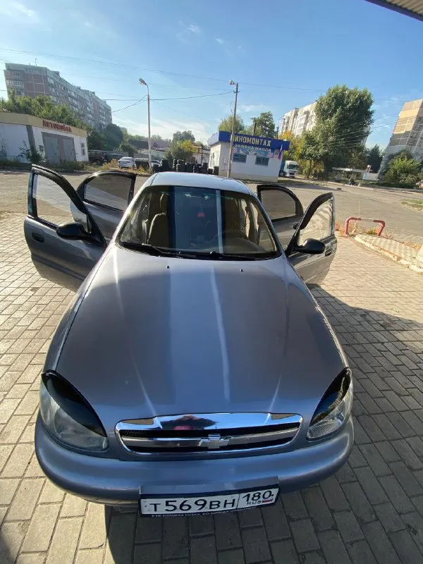 Продам ланос 1.5 2007г
Состояние кузова на фото
Кондиционер не заправлен, печка греет
Фара одна замутненная (5к скидываю, купите новую с озона)

С машиной отдаю:
-Комплект зимней резины
-Линзы на фары (сниму перед переоформлением, либо снимете сами)
-Накидки с подогревом сидений
-Видеорегистратор

В машине стоит хорошая музыка, магнитола с bluetooth, подсветка салона регулируется с телефона, натянуты чехлы из кож зама, окрашены дверные карты в черный цвет.

Что менялось:
-Сцепление
-Тормоза
-Подвеска в круг
-Полностью вся печка
-Часть глушителя
-Резинки глушителя
-Обрабатывался салон изнутри антикором
-Устанавливалась шумоизоляция передних дверей и задней полки

Цена 295 000
+79493648619 - фотография - 1