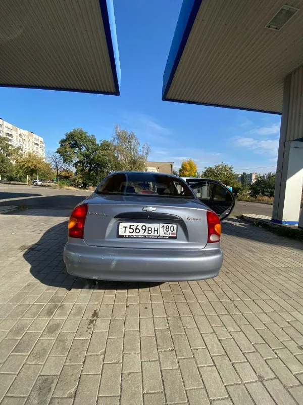 Продам ланос 1.5 2007г
Состояние кузова на фото
Кондиционер не заправлен, печка греет
Фара одна замутненная (5к скидываю, купите новую с озона)

С машиной отдаю:
-Комплект зимней резины
-Линзы на фары (сниму перед переоформлением, либо снимете сами)
-Накидки с подогревом сидений
-Видеорегистратор

В машине стоит хорошая музыка, магнитола с bluetooth, подсветка салона регулируется с телефона, натянуты чехлы из кож зама, окрашены дверные карты в черный цвет.

Что менялось:
-Сцепление
-Тормоза
-Подвеска в круг
-Полностью вся печка
-Часть глушителя
-Резинки глушителя
-Обрабатывался салон изнутри антикором
-Устанавливалась шумоизоляция передних дверей и задней полки

Цена 295 000
+79493648619 - фотография - 3