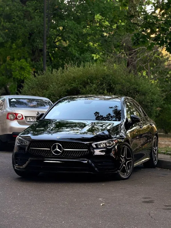 Mercedes cla250 amg 2019
2.0T, передний привод, пробег 46к км

Бережное эксплуатирование автомобиля, все то с первого дня проходились на бывшем дилерском центре в ростове-на-дону. Покрыт керамикой, сделана шумоизоляция. Осмотр в любой день в донецке.

2 Комплекта «новой» резины (зима/лето).

3 700 000₽
+79801800011 - фотография - 1