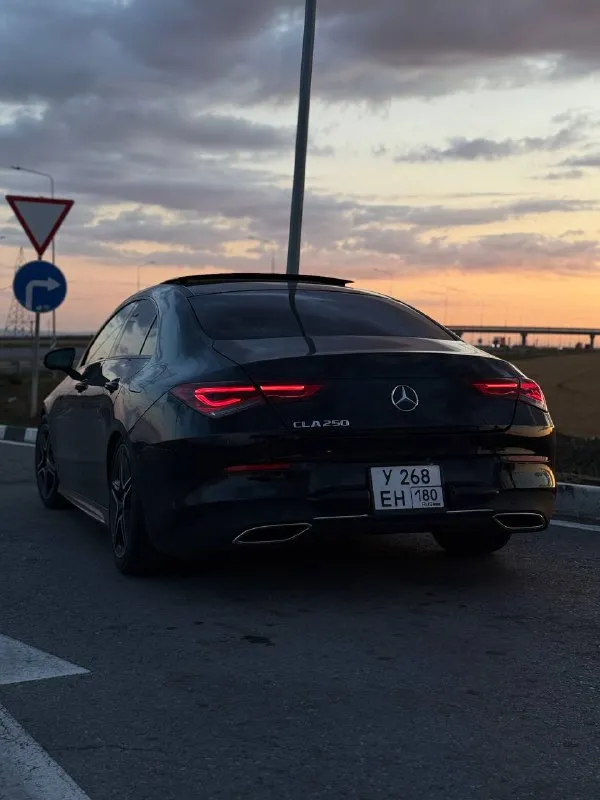 Mercedes cla250 amg 2019
2.0T, передний привод, пробег 46к км

Бережное эксплуатирование автомобиля, все то с первого дня проходились на бывшем дилерском центре в ростове-на-дону. Покрыт керамикой, сделана шумоизоляция. Осмотр в любой день в донецке.

2 Комплекта «новой» резины (зима/лето).

3 700 000₽
+79801800011 - фотография - 5
