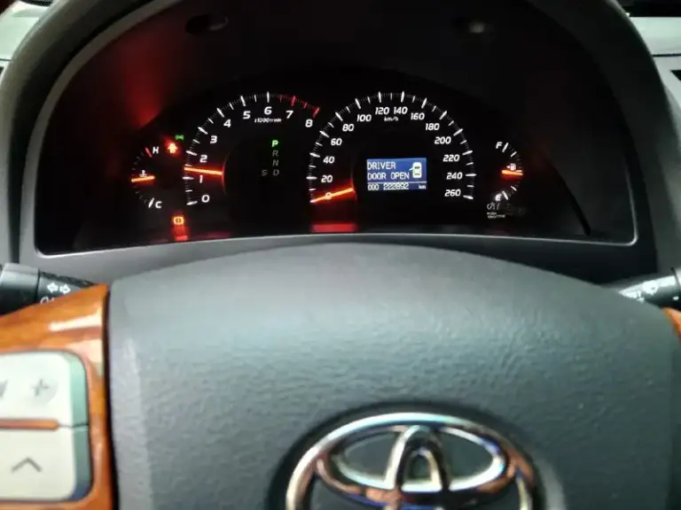 Продам toyota камри xv40. Объем мотора 3.5л. Автомобиль в отличном техническом и визуальном состоянии. Сухой, работает как часы, коробка без малейших нареканий, масло менялось регулярно, с фильтром и полной заменой. Никой ржавчины нет. Салон в отличном состоянии, пробег реальный. Можно говорить бесконечно об этом автомобиле. Лучше приехать и увидеть все своими глазами. Цена 10000$ тел +7 949 334 8571 сергей.
📞 Звоните: +7(949)3348571 - фотография - 10