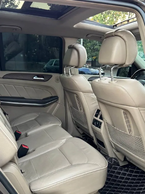 Gl 400 4matic
Цена:2.790.000 торг/кредит/обмен
7 Мест
Год:2013
: 3.0 333Л. С. С чугунным блоком.
Коробка обычная 7 ступка
Amg пакет под 6.3
📱Установлена мультимедиа андроид в стиле gls с интернетом
👍Машина в дорогой пленке kpmf, держится много лет и нет никаких косяков, выгляди очень шикарно и дорого.
У авто два окраса без какой либо жести.
🎁Шикарный бонус : установлен thor акустическая выхлопная система, управляется с телефона, можно выбрать звук любого мотора и настроить его под себя или отключить когда надоест
Полная комплектация:
Камеры 360,тройная панорама, доводчики, бесключевой, массаж, обогрев руля, всех сидений, вентиляция и тд
+79496438443
Макеевка
Возможен обмен на обмен цена будет выше
Хлам по завышенным ценам не предлагать!
📲 Tg: @perekup_9999
📞 Звоните: +7(949)6438443 - фотография - 10