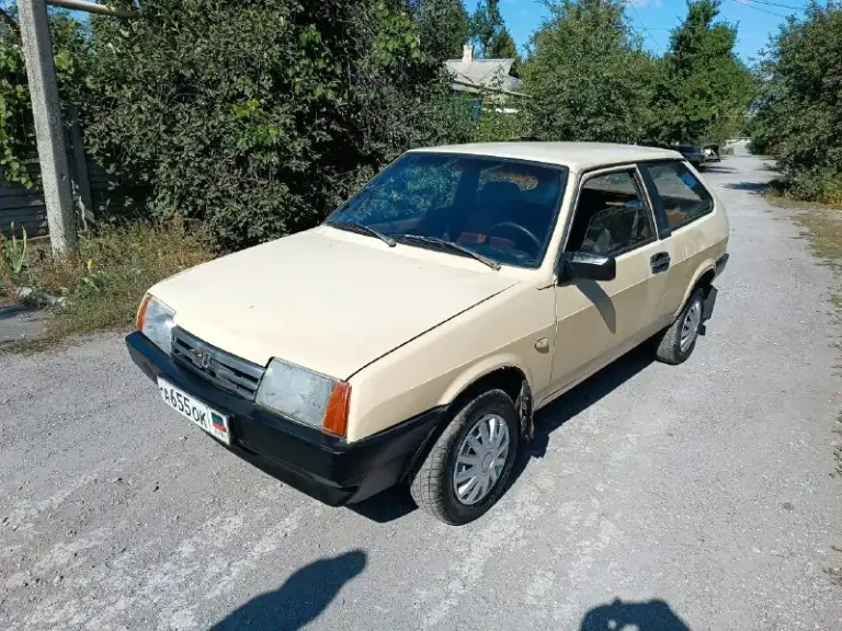 Продам ваз 2108(1987 г. В), машина полностью на ходу сел и поехал, двигатель 1300 см3 работает ровно не троит, кпп не гремит скоростя не вылетают, ходовая часть отличная, электрика вся исправна, чистый салон, продажа по тех. Паспорту(постоянный учёт днр)на учёт рф 180 регион на 5 лет станет на вас без проблем, цена 85000 рублей, г. Донецк, кировский район, +7(949)479-11-08
📞 Звоните: +7(949)4791108 - фотография - 1