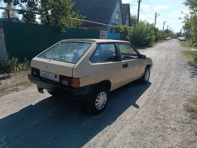 Продам ваз 2108(1987 г. В), машина полностью на ходу сел и поехал, двигатель 1300 см3 работает ровно не троит, кпп не гремит скоростя не вылетают, ходовая часть отличная, электрика вся исправна, чистый салон, продажа по тех. Паспорту(постоянный учёт днр)на учёт рф 180 регион на 5 лет станет на вас без проблем, цена 85000 рублей, г. Донецк, кировский район, +7(949)479-11-08
📞 Звоните: +7(949)4791108 - фотография - 8