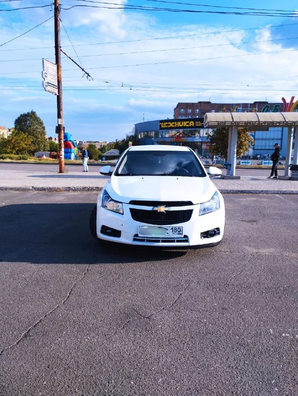 Продам автомобиль chevrolet cruze
Год выпуска: 2010
Двигатель: 1.6 бензин
Коробка: механика 5 ст
Пробег авто: 205 тыс. Км.
Авто в отличном состоянии,
Пробег родной.
Авто в исправно техническом состоянии.
Сел и поехал.

По комплектации авто: abs, передние стеклоподъёмники, кондиционер, хорошая мультимедиа, качественная и т. Д. , всё перечислять не буду, кому интересно звоните, любые проверки на любом сто за вас счёт.
Запчасти всегда только оригинальные, бензин заливал только 95.
Машиной будете довольны.
Расход авто в городе 8-9л, трасса-6.
Цена : 799.000 рублей. Возможен торг.
Город: донецк днр
Номер телефона: +7 949 3690053
📞 Звоните: +7(949)3690053 - фотография - 2