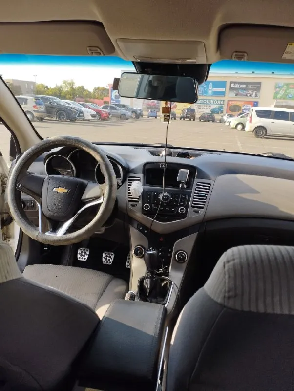 Продам автомобиль chevrolet cruze
Год выпуска: 2010
Двигатель: 1.6 бензин
Коробка: механика 5 ст
Пробег авто: 205 тыс. Км.
Авто в отличном состоянии,
Пробег родной.
Авто в исправно техническом состоянии.
Сел и поехал.

По комплектации авто: abs, передние стеклоподъёмники, кондиционер, хорошая мультимедиа, качественная и т. Д. , всё перечислять не буду, кому интересно звоните, любые проверки на любом сто за вас счёт.
Запчасти всегда только оригинальные, бензин заливал только 95.
Машиной будете довольны.
Расход авто в городе 8-9л, трасса-6.
Цена : 799.000 рублей. Возможен торг.
Город: донецк днр
Номер телефона: +7 949 3690053
📞 Звоните: +7(949)3690053 - фотография - 8