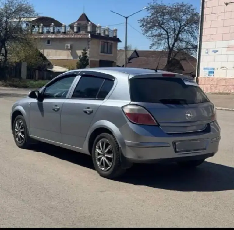 Продам opel astra h 2006г
В отличном состоянии
Я хозяин переоформление без проблем
Все светится моргает
Мотор работает без нареканий
Кпп мягкая без хрустов
Грм и масло менялось 600 км назад
Цена 500000 т. Р. + торг
Звонить +79494253154 - фотография - 2