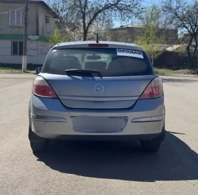 Продам opel astra h 2006г
В отличном состоянии
Я хозяин переоформление без проблем
Все светится моргает
Мотор работает без нареканий
Кпп мягкая без хрустов
Грм и масло менялось 600 км назад
Цена 500000 т. Р. + торг
Звонить +79494253154 - фотография - 4