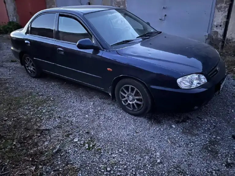 Продаётся kia ( kia ). 2008 год, объем 1.6, родной пробег 214 т. Км.
Авто в хорошем состоянии. Днище, пороги целые, не гнилые, есть несколько возрастных рыжиков, ничего критичного. Было небольшое дтп, нужно заняться капотом и левым крылом (на последнем фото видно). Двигатель в полном порядке, работает ровно, не троит, масло не ест. Коробка переключается четко, без хрустов, передачи не выбивает. По ходовой тоже без проблем. Машина сел-поехал, продаю из за ненадобности, так как купил новое авто. В комплектации есть гур, кондиционер.
Учет рф, никаких штрафов и запретов на машине нет.
Осмотр в любое время в донецке, магазин фокс на ильича. Цена: 245 т. Р + торг.
+7(949)5941433
📲 Tg: @kkkonst0436
📞 Звоните: +7(949)5941433 - фотография - 4