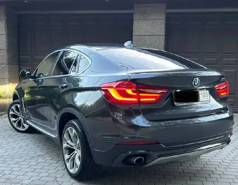 Продам bmw x6 2017
3.0 Бензин
В отличном состоянии, весь в заводском окрасе, без дтп ! Полностью обслужен не требует ни каких вложений, двигатель, коробка, ходовая на твердую 5. Электрика вся работает, каждая кнопочка, каждая функция, ошибок нет.
Кондиционер заправлен и исправно работает ❄️
Салон чистый, опрятный, не прокуренный. Никаких потертостей и дыр нет в хорошей комплектации, доводчики дверей, ломающейся сидения, новая летняя резина машина отполирована и покрыта керамикой, adaptive led фары, контурная подсветка салона.
Оригинальный пробег
Оригинальное остекление автомобиля включая лобовое стекло без сколов и трещин.
Юридически чистый ✅без запретов и залогов полный комплект документов.
Хоть в подбор, хоть себе за машину не стыдно 💪🏽
Возможен обмен
Цена 3,200,000 на обмен цена дороже
Все остальные вопросы по телефону +79496215233
📲 Tg: иван
📞 Звоните: +7(949)6215233 - фотография - 4