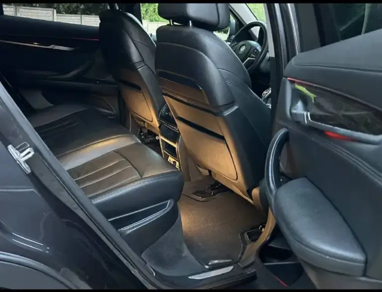 Продам bmw x6 2017
3.0 Бензин
В отличном состоянии, весь в заводском окрасе, без дтп ! Полностью обслужен не требует ни каких вложений, двигатель, коробка, ходовая на твердую 5. Электрика вся работает, каждая кнопочка, каждая функция, ошибок нет.
Кондиционер заправлен и исправно работает ❄️
Салон чистый, опрятный, не прокуренный. Никаких потертостей и дыр нет в хорошей комплектации, доводчики дверей, ломающейся сидения, новая летняя резина машина отполирована и покрыта керамикой, adaptive led фары, контурная подсветка салона.
Оригинальный пробег
Оригинальное остекление автомобиля включая лобовое стекло без сколов и трещин.
Юридически чистый ✅без запретов и залогов полный комплект документов.
Хоть в подбор, хоть себе за машину не стыдно 💪🏽
Возможен обмен
Цена 3,200,000 на обмен цена дороже
Все остальные вопросы по телефону +79496215233
📲 Tg: иван
📞 Звоните: +7(949)6215233 - фотография - 5