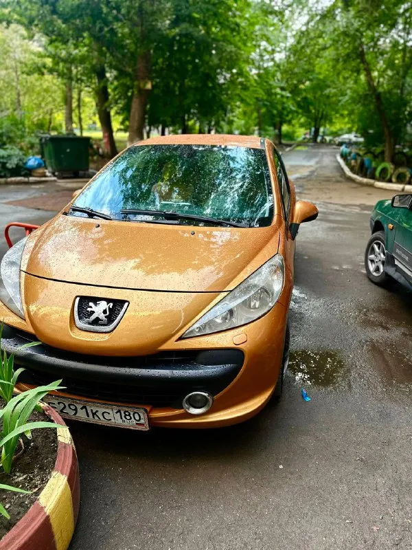 Продам пежо 207 1.6 на автомате. Год 2007. Двигатель, коробка в отличном состоянии. Кузов в хорошем состоянии. С документами все отлично. Я хозяйка. Машина полностью обслужена, все меняла вовремя! По машине, датчик дождя, автосвет, 2ух зонный климат контроль. Салон в идеальном состоянии. Кондиционер заправлен. Все работает. Торг реальному покупателю 400₽ +79494799437
+79495213387 - фотография - 1