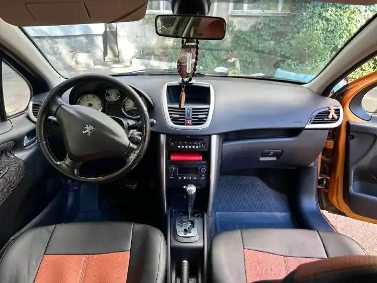 Продам пежо 207 1.6 на автомате. Год 2007. Двигатель, коробка в отличном состоянии. Кузов в хорошем состоянии. С документами все отлично. Я хозяйка. Машина полностью обслужена, все меняла вовремя! По машине, датчик дождя, автосвет, 2ух зонный климат контроль. Салон в идеальном состоянии. Кондиционер заправлен. Все работает. Торг реальному покупателю 400₽ +79494799437
+79495213387 - фотография - 6