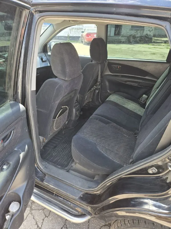 Продам хундай туксон 2005 г. Мотор 2.7 бензин газ евро 4 коробка автомат пробег 440000авто в хорошем состоянии летняя резина+ зима на отдельных дисках). Дно не ржавое. Все стекла родные включая лобовое, кондиционер заправлен, подогревы сидений, четыре стеклоподъёмника, хорошая музыка, электро зеркала, гур, авs, .фаркоп вписан пороги в писаны донецк, цена 700к контактный номер +79493749781 женя - фотография - 3