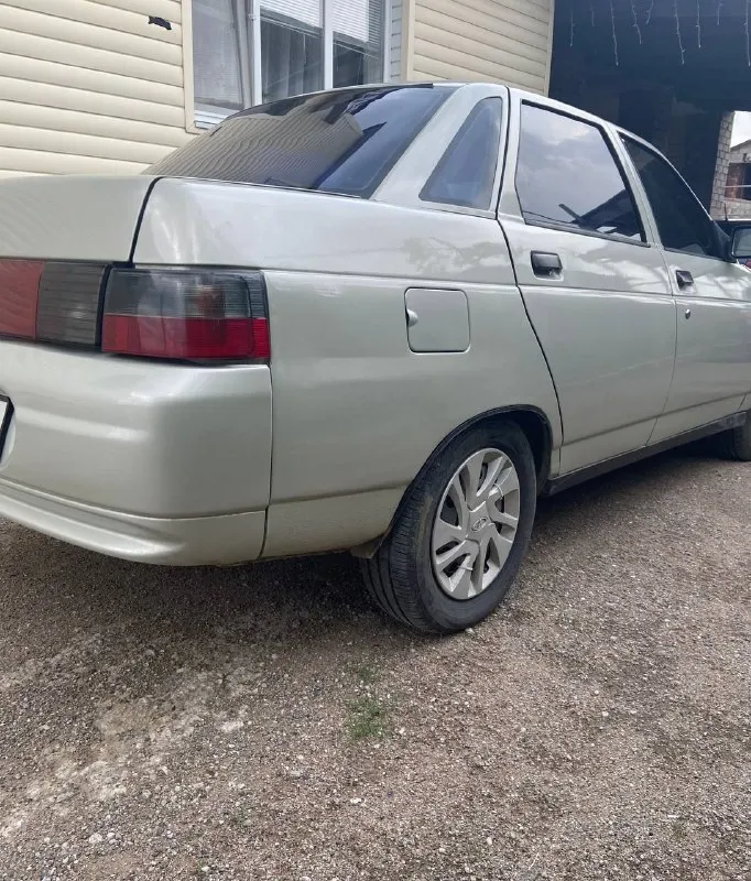 Продам ваз 2110 2003года,   двигатель 1,5, 192 тыс. Км пробег. Находиться в мариуполе. Автомобиль в отличном состоянии без вложений,   документально чистый. Двигатель, ходовая, коробка всё на отлично. Кузов без гнили и ржавчины. Дно, пороги, стаканы целые. Остальные вопросы по телефону +79496353135. Цена 285 тыс. Рублей, возможен торг - фотография - 4