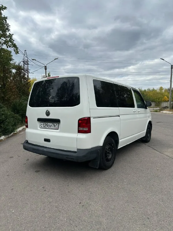 Продам т5 2005г, 1.9 tdi, пассажир
До моего владения был сделан кап ремонт двигатели, восстановленная турбина.
Что заменил из последнего, поехали:
Восстановлена оригинальная вебаста (работает как часы);
Заменены все возможные патрубки, трубы отопителя, патрубки на турбину, с радиатора;
Фильтр топливный;
Заменил моторчик печки и резистор;
Замена антифриза;
Термостат + на вебасте;
Купил две задние фары фирмы depo + платы;
Замена задних ступечных подшибников;
Замена рулевых наконечников;
Теплообменник;
Тормоза в круг с небольшим пробегом - новые диски + колодки+тормозная жидкость.
Новый аккамулятор
Новая клапанная крышка в сборе
Колеса - диски оригинал, почти новые, резина с пробегом 20т;
Стоит сигналка, есть музыка.
Сиденья - с ренжа, все работает.
Заднего ряда нету, кому нужен на разборку
Камера есть зад вида, надо восстановить.
Цена 980.000 тыс руб
Макеевка
+7 (949) 823-05-48
📞 Звоните: +7(949)8230548 - фотография - 3