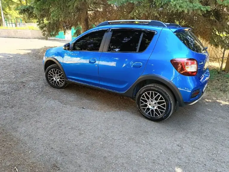 Ел. +79495189401 ✅цена 1.1млн. Руб 💥продам renault sandero stepway 2016г. В пробег небольшой 83тыс км. Вся в родной краске. Собственник, оформлена на меня. Машина в отличном состоянии, свежая в максимальной комплектации(климат, круиз контроль, подогревы и т. Д), красивый цвет, доп установлена андроид магнитотла все кнопки на руле подключены wi-fi, bluetooth, навигатор. Новые р16 диски на новой резине pirelli. Недавно прошла большое то. Заменена штатная акустика на более качественную, обесшумлена, led лампы в 2 этажа свет отличный. Хороша и удобна как для города так и для плохих дорог, высокий клиренс. Кто купит будет рад, за авто не стыдно. Хорошая надежная машина. Торг возможен с покупателем. Г. Амвросиевка. Звоните договоримся.
📲 Tg: serg
📞 Звоните: +7(949)5189401 - фотография - 3