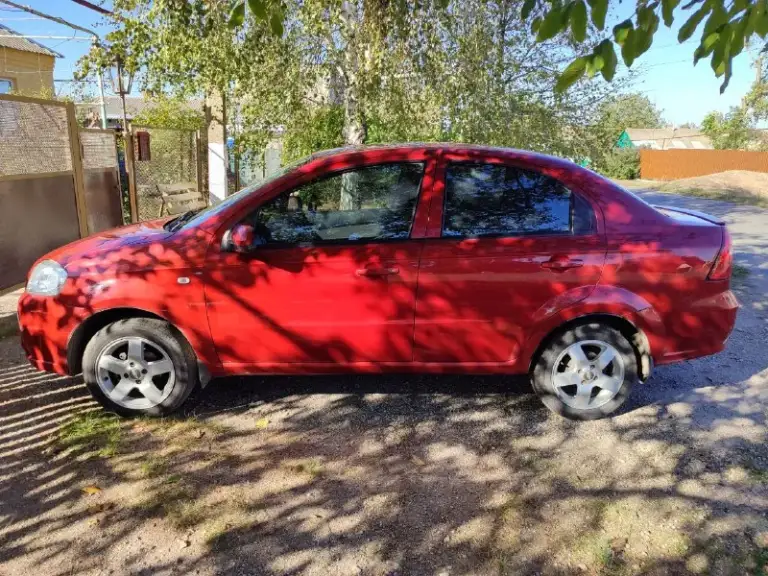 В продаже бюджетный автомобиль в хорошем состоянии
Chevrolet aveo
Год выпуска: 2006
Пробег: 153 ткм
Двигатель: 1.4 бензин
Трансмиссия: механическая
✅ Комплектация 4 электростеклоподъёмника, электрорегулировка зеркал, климат контроль
✅ Оригинал птс
✅ Технически в порядке, не требует срочных вложений, летние и зимние шины
✅  Установлена магнитола с камерой заднего вида и сигнализация,
Недочеты:
Мелкие повреждения на кузове и салоне
Стоимость: 450 000 рублей(торг присутствует)
Звонить +7 949 310 77 91 - фотография - 3