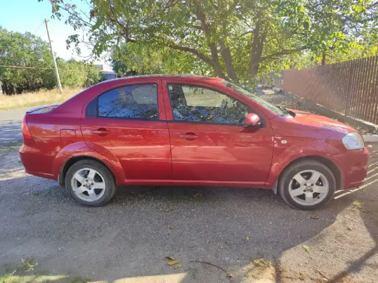 В продаже бюджетный автомобиль в хорошем состоянии
Chevrolet aveo
Год выпуска: 2006
Пробег: 153 ткм
Двигатель: 1.4 бензин
Трансмиссия: механическая
✅ Комплектация 4 электростеклоподъёмника, электрорегулировка зеркал, климат контроль
✅ Оригинал птс
✅ Технически в порядке, не требует срочных вложений, летние и зимние шины
✅  Установлена магнитола с камерой заднего вида и сигнализация,
Недочеты:
Мелкие повреждения на кузове и салоне
Стоимость: 450 000 рублей(торг присутствует)
Звонить +7 949 310 77 91 - фотография - 4
