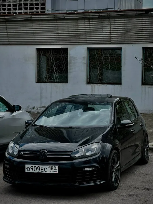 Golf 6 r 2012г на мкпп
2.0 256Лс, 6ст мкпп, полный привод.
Обслужен, масла фильтра поменяны, свежая подвеска и тормоза. Толкатель тнвд, натяжитель, цепь, фазик,249 и 75, приводной ремень, ролики новые, свежий аккумулятор и еще много чего.
Впуск, даунпайп, тюн тннд, клапан в рампу.
Устранены ваговские болячки по кузову.
Dynaudio, люк, бесключевой. Все работает, светится и моргает.
2 230 000 Руб
Доп. Фото видео и вопросы в лс
+79494389043, Лучше писать в лс или тг
📲 Tg: @daniilx337
📞 Звоните: +7(949)4389043 - фотография - 4
