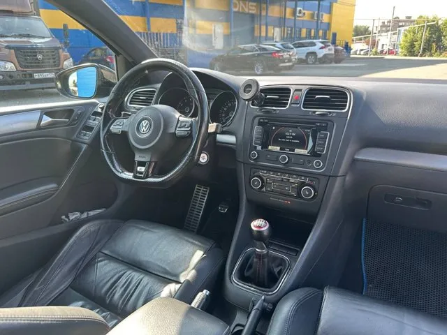 Golf 6 r 2012г на мкпп
2.0 256Лс, 6ст мкпп, полный привод.
Обслужен, масла фильтра поменяны, свежая подвеска и тормоза. Толкатель тнвд, натяжитель, цепь, фазик,249 и 75, приводной ремень, ролики новые, свежий аккумулятор и еще много чего.
Впуск, даунпайп, тюн тннд, клапан в рампу.
Устранены ваговские болячки по кузову.
Dynaudio, люк, бесключевой. Все работает, светится и моргает.
2 230 000 Руб
Доп. Фото видео и вопросы в лс
+79494389043, Лучше писать в лс или тг
📲 Tg: @daniilx337
📞 Звоните: +7(949)4389043 - фотография - 5