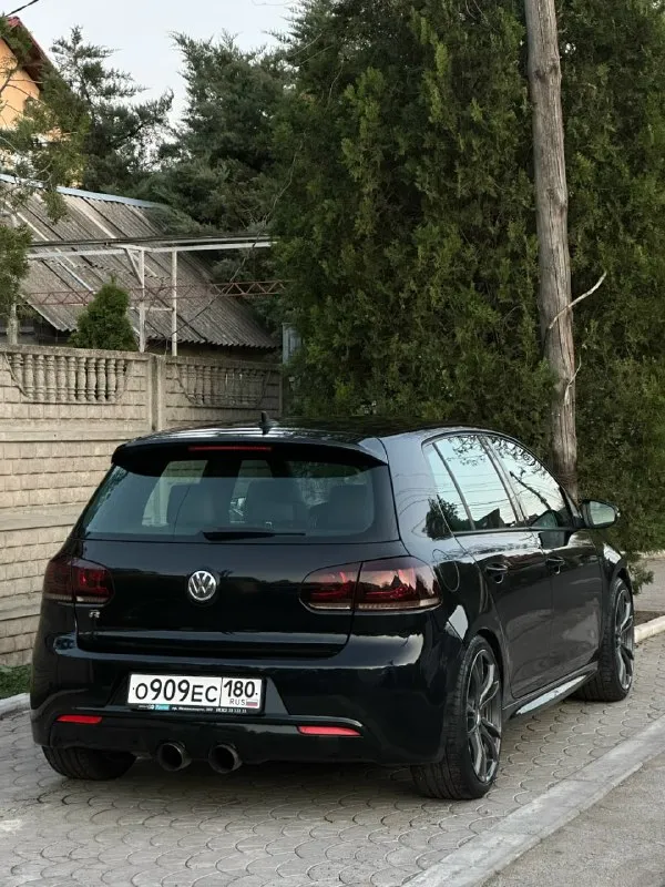 Golf 6 r 2012г на мкпп
2.0 256Лс, 6ст мкпп, полный привод.
Обслужен, масла фильтра поменяны, свежая подвеска и тормоза. Толкатель тнвд, натяжитель, цепь, фазик,249 и 75, приводной ремень, ролики новые, свежий аккумулятор и еще много чего.
Впуск, даунпайп, тюн тннд, клапан в рампу.
Устранены ваговские болячки по кузову.
Dynaudio, люк, бесключевой. Все работает, светится и моргает.
2 230 000 Руб
Доп. Фото видео и вопросы в лс
+79494389043, Лучше писать в лс или тг
📲 Tg: @daniilx337
📞 Звоните: +7(949)4389043 - фотография - 7