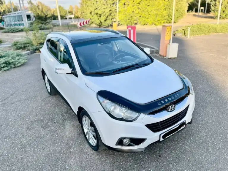 Продам hyundai ix35 sls!
Авто в отличнейшем состоянии!
# 2.0 Бензин
Пробег 162.000т. С к. М
Год 2012
Кпп автомат
Привод полный
Полностью обслужена в плоть до шлицов полного привода, и панарамы!
# В идеальном состоянии без задиров и т. Д
Комплектации максимальная !
Панорамная крыша
Без ключевой доступ
Запуск мотора с кнопки start-stop
Салон полностью кожаный родной
Заменена музыка на hannibal sounds
6 Колонок сабвуфер в штатном месте
Камера заднего вида fullhd
Парктроники
Gps навигация днр добавлено))
Hand free bluetooth с управлением на руле
Круиз контроль
Спуск с горы
Блокировка дифа
Датчик света дождя
4 Зоны обогрева сидений
2Х зонный климат
Сигнализация gsm
С автозапуском!
Осмотр г. Донецк центр пересечения ильича-шевченко
Цена 1.330.000 т. С руб.
Торг !
+7 949 418 3901
📲 Tg: sss$
📞 +7(949)4183901
📲 Tg: sss$
📞 Звоните: +7(949)4183901 - фотография - 3