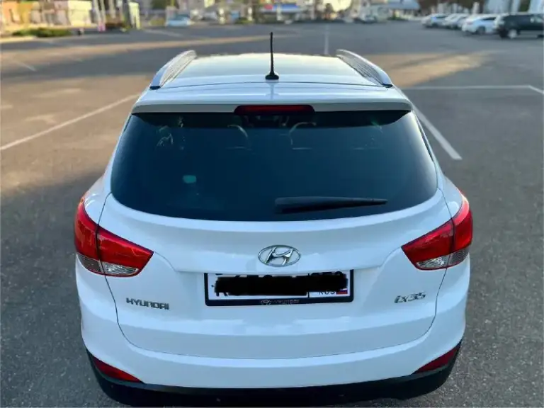 Продам hyundai ix35 sls!
Авто в отличнейшем состоянии!
# 2.0 Бензин
Пробег 162.000т. С к. М
Год 2012
Кпп автомат
Привод полный
Полностью обслужена в плоть до шлицов полного привода, и панарамы!
# В идеальном состоянии без задиров и т. Д
Комплектации максимальная !
Панорамная крыша
Без ключевой доступ
Запуск мотора с кнопки start-stop
Салон полностью кожаный родной
Заменена музыка на hannibal sounds
6 Колонок сабвуфер в штатном месте
Камера заднего вида fullhd
Парктроники
Gps навигация днр добавлено))
Hand free bluetooth с управлением на руле
Круиз контроль
Спуск с горы
Блокировка дифа
Датчик света дождя
4 Зоны обогрева сидений
2Х зонный климат
Сигнализация gsm
С автозапуском!
Осмотр г. Донецк центр пересечения ильича-шевченко
Цена 1.330.000 т. С руб.
Торг !
+7 949 418 3901
📲 Tg: sss$
📞 +7(949)4183901
📲 Tg: sss$
📞 Звоните: +7(949)4183901 - фотография - 5