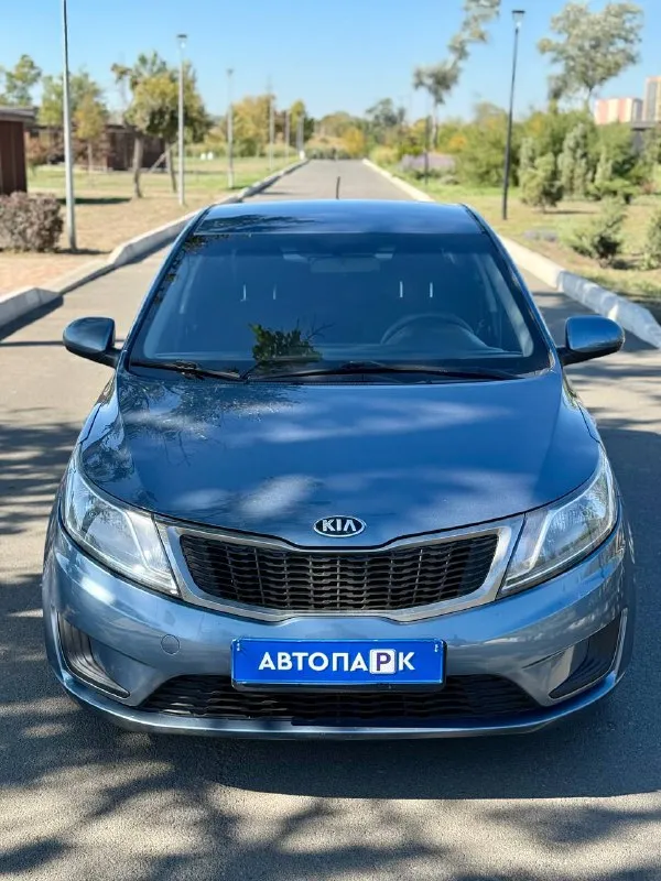 ⬜️ Kia rio iii

💰Цена: 800 000р
🏢Город: мариуполь
📅Год выпуска: 2013
🧾Пробег: 195 369км.
⚙️Двигатель: 1.6
⛽Топливо: бензин
⚙️Кпп: механика

📞 Телефон:

+7-989-263-55-56
+7-949-727-41-51
+7-949-551-91-52

💾 Описание:

Rio - зарекомендовал себя на российском рынке как универсальный, практичный и надежный автомобиль для тех, кому важны экономичность, надёжность и комфорт.

✅ В одной семье с 2013г, птс оригинал
✅ Кузов без коррозии, южная эксплуатация
✅ Оригинальный пробег
✅ Салон в отличном состоянии
✅ Техническая часть на 5+, проведено полное то с заменой масла, фильтров и свечей.

Шикарная комплектация:
Кондиционер ❄️ (работает отлично), abs, airbag, электростеклоподьемники, , гидроусилитель руля, литые диски на новой летней резине,
Сигнализация с опцией автозапуска.

Улица шевченко 269

🏦 Возможна продажа в кредит по двум документам. - фотография - 1