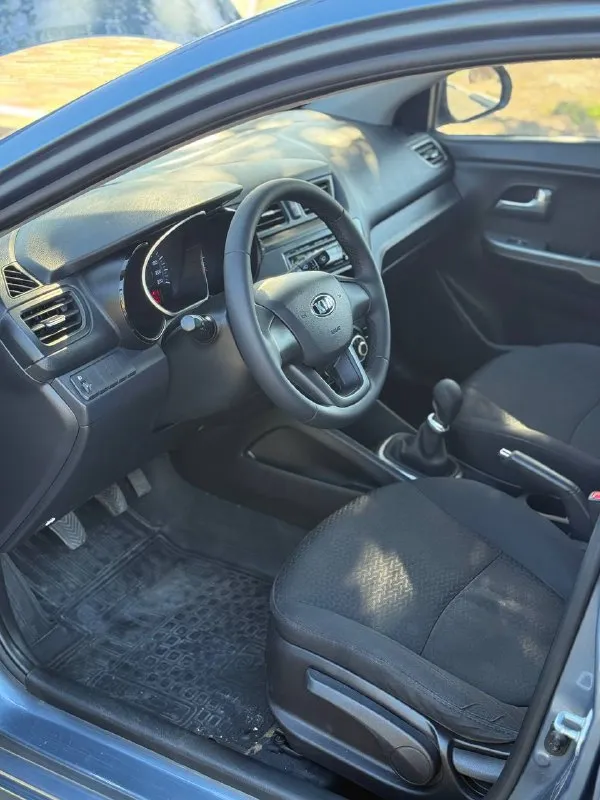 ⬜️ Kia rio iii

💰Цена: 800 000р
🏢Город: мариуполь
📅Год выпуска: 2013
🧾Пробег: 195 369км.
⚙️Двигатель: 1.6
⛽Топливо: бензин
⚙️Кпп: механика

📞 Телефон:

+7-989-263-55-56
+7-949-727-41-51
+7-949-551-91-52

💾 Описание:

Rio - зарекомендовал себя на российском рынке как универсальный, практичный и надежный автомобиль для тех, кому важны экономичность, надёжность и комфорт.

✅ В одной семье с 2013г, птс оригинал
✅ Кузов без коррозии, южная эксплуатация
✅ Оригинальный пробег
✅ Салон в отличном состоянии
✅ Техническая часть на 5+, проведено полное то с заменой масла, фильтров и свечей.

Шикарная комплектация:
Кондиционер ❄️ (работает отлично), abs, airbag, электростеклоподьемники, , гидроусилитель руля, литые диски на новой летней резине,
Сигнализация с опцией автозапуска.

Улица шевченко 269

🏦 Возможна продажа в кредит по двум документам. - фотография - 9