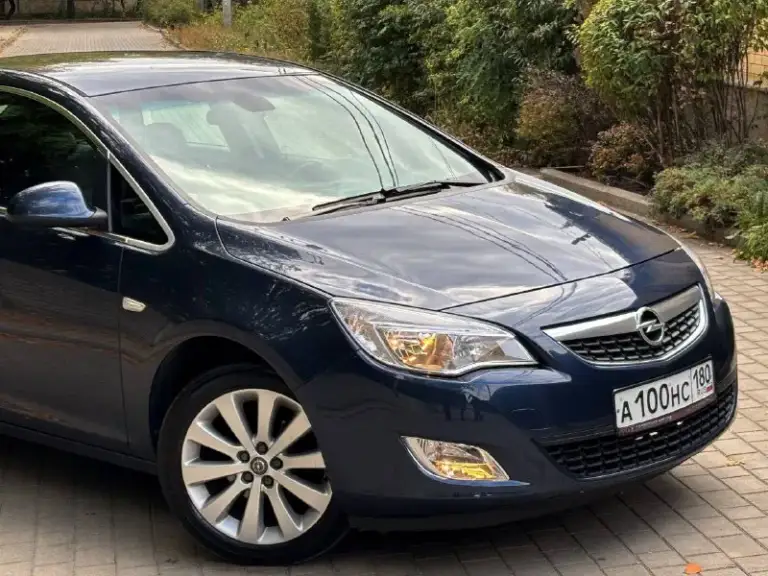 Opel astra j рейсталенг
Год выпуска 2012 конец,
Объем двигателя 1.6 16v
Кпп 5 ступенчатая
Родной пробег 158.000 т км
Один владелец,
Авто, всю жизнь, в одной семье,

Состояние кузова впечатляет
Рыжиков сколов и тд нет !
Авто в отличном состояние
В красивом цвете синий металлик,

Богатая комплектация,
Круиз контроль,
Двух зонный климат контроль,
Датчик света,
Датчик дождя,
Комбинированный салон,
Подогрев сидений,
Подогрев руля,
Подогрев стекла,
Полный электростеклопакет,
Парктроники,
Хорошая акустика,
Комплект резины с дисками,
Две пары заводских ключей,
Сервисные книжки и т. П,

Автомобиль без вложений!
Готов на любое сто
Я владелец по документам
Продаже с оформлением в мрэо

Осмотр г. Донецк
Цена 725.000.р
Аргументированный торг

Номер телефона
+79494873571 - фотография - 5