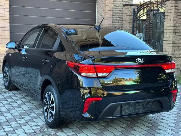 Продам kia rio рейсталенг
Год выпуска:2020
Родной пробе 92.000км
Объём двигателя:1.6.v16
Кпп механика 6 ступенчатая
Один собственник
Автомобиль в заводском состояние,

Комплектация,
Мультируль, подогрев сидений, подогрев руля, 4 электростеклоподъемники, кондиционер, электро зеркала, подогрев стекл, abs, esp,

Авто в идеальном состояние, ближе к новому!
Готов на любую проверку)
Авто эксплуатировался чисто в семейных целях,
Авто покупался новым, и по сей день является в одной семье,

По документам продажа от владельца любой вид оформления,

Цена 1.150.000р

Номер телефона
+7949-510-46-92 - фотография - 4