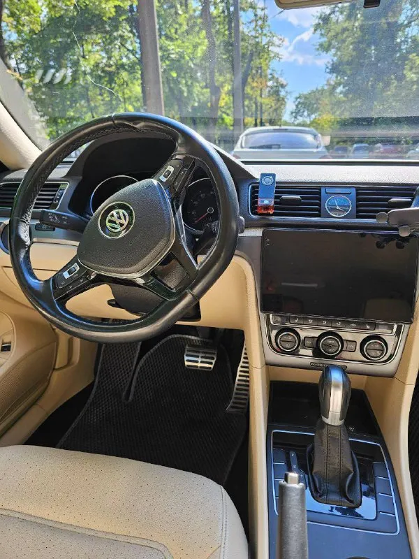Продам volkswagen passat r-line
2017 Года
Пробег 170.000км
Двигатель 1.8t, без каких либо проблем. Коробка переключает без пинков, мягко и плавно.
Комплектация : бортовой компьютер, датчик давления в шинах, подогрев сидений, датчик света, дневные ходовые огни, парктроники,
Камера заднего вида,
Светлый кожаный салон, кожаный руль,
Круиз-контроль, климат-контроль, андроид мультимедия с большим сенсорным монитором.
Функция аварийного торможения.
Машина юридически чистая.
Осмотр донецк
Цена: 1.800.000₽, торг быстрому покупателю
☎️📞 +7(949)3406469
📲 Tg: @vladadeemchenkoo
📞 Звоните: +7(949)3406469 - фотография - 10