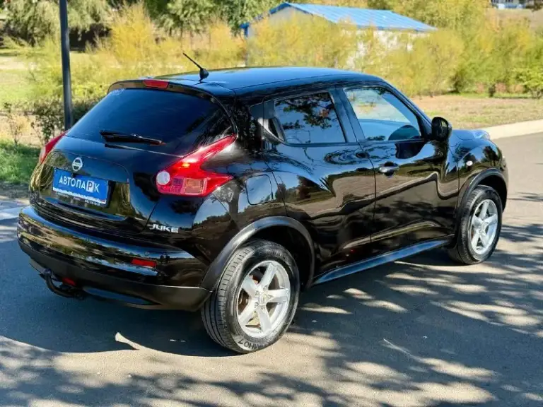 🇯🇵 Nissan juke 🐞

💰Цена: 890 000р
🏢Город: мариуполь
📅Год выпуска: 2011
🧾Пробег: 170 795 км.
⚙️Двигатель: 1.6
⛽Топливо: бензин
⚙️Кпп: механика

📞 Телефон:

+7-949-727-41-51
+7-949-551-91-52
+7-989-263-55-56

💾 Описание:

✅ Оцинкованный кузов без дефектов и дтп, весь в родной краске 💯%

✅ Отличный городской паркетник - высокий, вместительный, надёжный, комфортный. Кузов и техническая часть на 5+.

✅ Надежный цепной двигатель hr16 в паре с классической механикой и переднеприводной компоновкой не имеет заводских недостатков, очень надежный и не прихотливый.

✅ Кондиционер контроль морозит отлично ❄️, электро-зеркала с подогревом, 4 электро стеклоподъёмника, гур, abs, центральный замок, кожаный руль, парктроник, мультимедиа с bluetooth.

Улица шевченко 269

🏦 Возможна продажа в кредит по двум документам. - фотография - 5