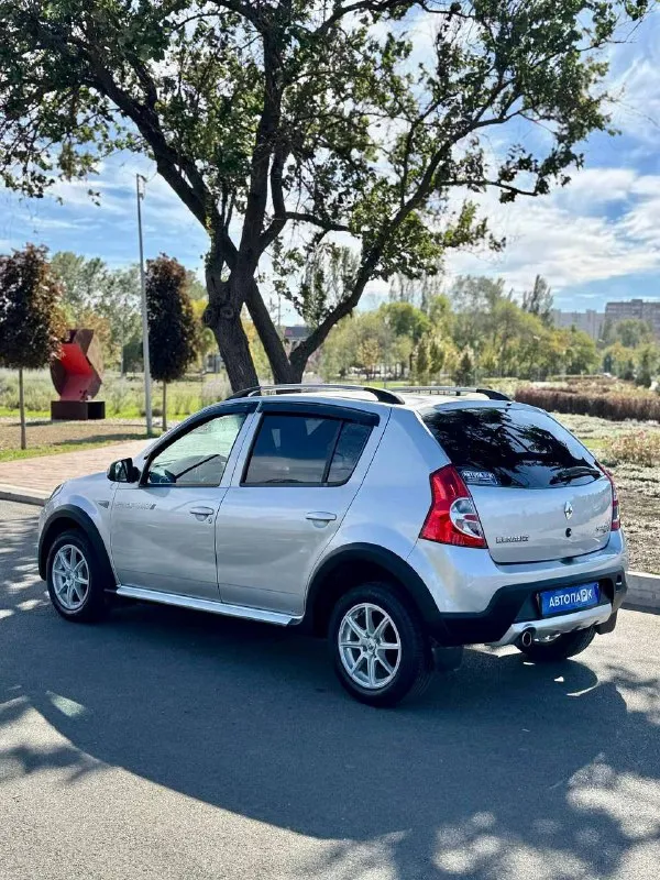 🦛 Renault sandero stepway

💰Цена: 700 000р
🏢Город: мариуполь
📅Год выпуска: 2012
🧾Пробег: 193 549 км.
⚙️Двигатель: 1.6 8v.
⛽Топливо: бензин
⚙️Кпп: механика

Телефон:

+7-949-727-41-51
+7-949-551-91-52
+7-989-263-55-56

💾 Описание:

✅ Отличное состояние
✅ Оригинальный пробег
✅ Оцинкованный кузов
✅ Южная эксплуатация
✅ Техническая часть на 5+
✅ Заводская краска
(Один косметический подкова)

🚙 Двигатель k7m 1.6 8v
Самый простой и надежный в линейке, ходовая без посторонних звуков, мягкая, высокий клиренс. Салон в отличном состоянии.

❄️ Кондиционер (холодит шикарно), гур, abs, 2 подушки безопасности, магнитола с bluetooth, подогрев сидений, птф, отличная летняя резина, сигнализация с автозапуском.

Улица шевченко 269

🏦 Возможна продажа в кредит по двум документам. - фотография - 5