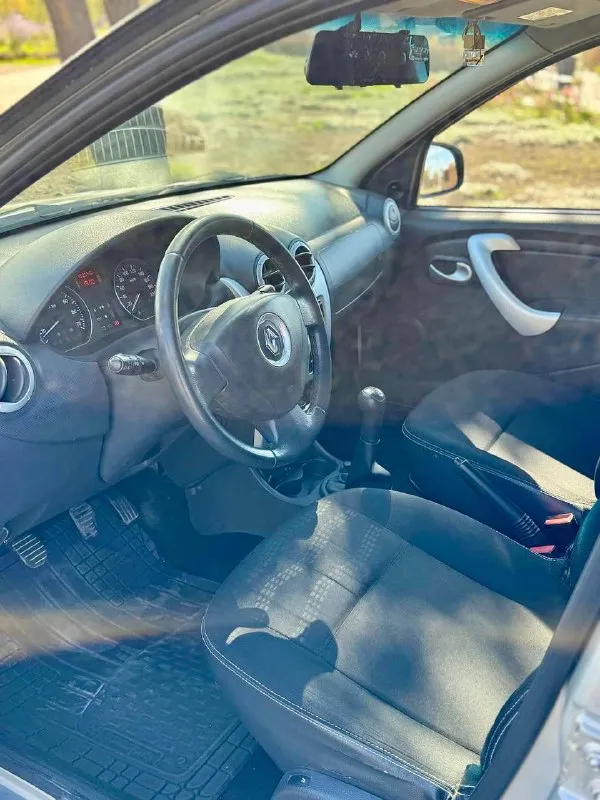 🦛 Renault sandero stepway

💰Цена: 700 000р
🏢Город: мариуполь
📅Год выпуска: 2012
🧾Пробег: 193 549 км.
⚙️Двигатель: 1.6 8v.
⛽Топливо: бензин
⚙️Кпп: механика

Телефон:

+7-949-727-41-51
+7-949-551-91-52
+7-989-263-55-56

💾 Описание:

✅ Отличное состояние
✅ Оригинальный пробег
✅ Оцинкованный кузов
✅ Южная эксплуатация
✅ Техническая часть на 5+
✅ Заводская краска
(Один косметический подкова)

🚙 Двигатель k7m 1.6 8v
Самый простой и надежный в линейке, ходовая без посторонних звуков, мягкая, высокий клиренс. Салон в отличном состоянии.

❄️ Кондиционер (холодит шикарно), гур, abs, 2 подушки безопасности, магнитола с bluetooth, подогрев сидений, птф, отличная летняя резина, сигнализация с автозапуском.

Улица шевченко 269

🏦 Возможна продажа в кредит по двум документам. - фотография - 9