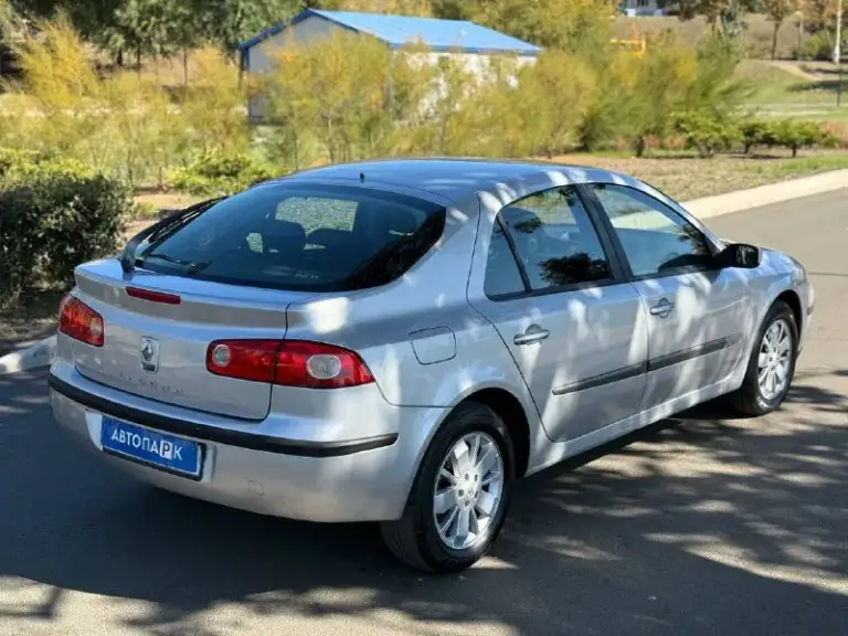 🔘 Renault laguna

💰Цена: 550 000р
🏢Город: мариуполь
📅Год выпуска: 2006
🧾Пробег: 289 729 км.
⚙️Двигатель: 1.6 16v
⛽Топливо: бензин
⚙️Кпп: механика

📞Телефон:

+7-949-727-41-51
+7-949-551-91-52
+7-989-263-55-56

💾 Описание:

✅ Оцинкованный кузов,
Весь в родной краске
(Один косметический окрас)
✅ Оригинальный пробег
✅ Техническая часть на 5+
✅ Лифтбэк - огромный багажник
❗️Гбо евро-4 вписано в птс

🚙 Легендарный двигатель k4m 1.6 16v простой и надежный. Ходовая без посторонних звуков, мягкая, высокий клиренс. Салон в отличном состоянии.

❄️ Двухзонный климат-контроль (холодит шикарно), abs, гидроусилитель руля, подушки безопасности, полный электопакет, подогрев сидений, птф, литые диски, кожаный комбинированный салон, start/stop.

Улица шевченко 269

🏦 Возможна продажа в кредит по двум документам. - фотография - 4