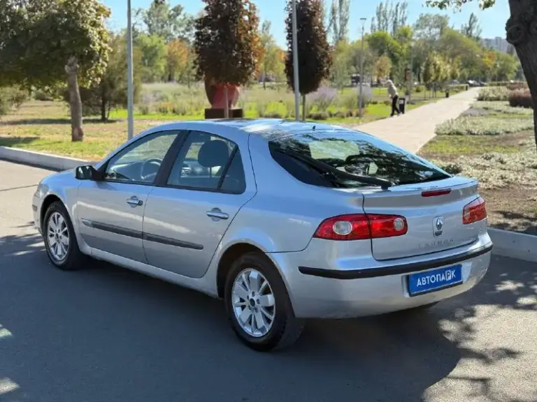 🔘 Renault laguna

💰Цена: 550 000р
🏢Город: мариуполь
📅Год выпуска: 2006
🧾Пробег: 289 729 км.
⚙️Двигатель: 1.6 16v
⛽Топливо: бензин
⚙️Кпп: механика

📞Телефон:

+7-949-727-41-51
+7-949-551-91-52
+7-989-263-55-56

💾 Описание:

✅ Оцинкованный кузов,
Весь в родной краске
(Один косметический окрас)
✅ Оригинальный пробег
✅ Техническая часть на 5+
✅ Лифтбэк - огромный багажник
❗️Гбо евро-4 вписано в птс

🚙 Легендарный двигатель k4m 1.6 16v простой и надежный. Ходовая без посторонних звуков, мягкая, высокий клиренс. Салон в отличном состоянии.

❄️ Двухзонный климат-контроль (холодит шикарно), abs, гидроусилитель руля, подушки безопасности, полный электопакет, подогрев сидений, птф, литые диски, кожаный комбинированный салон, start/stop.

Улица шевченко 269

🏦 Возможна продажа в кредит по двум документам. - фотография - 6