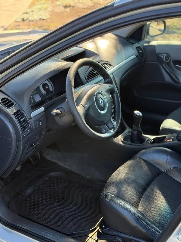 🔘 Renault laguna

💰Цена: 550 000р
🏢Город: мариуполь
📅Год выпуска: 2006
🧾Пробег: 289 729 км.
⚙️Двигатель: 1.6 16v
⛽Топливо: бензин
⚙️Кпп: механика

📞Телефон:

+7-949-727-41-51
+7-949-551-91-52
+7-989-263-55-56

💾 Описание:

✅ Оцинкованный кузов,
Весь в родной краске
(Один косметический окрас)
✅ Оригинальный пробег
✅ Техническая часть на 5+
✅ Лифтбэк - огромный багажник
❗️Гбо евро-4 вписано в птс

🚙 Легендарный двигатель k4m 1.6 16v простой и надежный. Ходовая без посторонних звуков, мягкая, высокий клиренс. Салон в отличном состоянии.

❄️ Двухзонный климат-контроль (холодит шикарно), abs, гидроусилитель руля, подушки безопасности, полный электопакет, подогрев сидений, птф, литые диски, кожаный комбинированный салон, start/stop.

Улица шевченко 269

🏦 Возможна продажа в кредит по двум документам. - фотография - 9