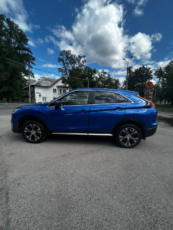 Продается
Mitsubishi eclipse cross
Год выпуска: 2021/12 месяц (рестайлинг)
: 1.5 Бензин
Привод: полный
Пробег: 72 000км
Предмаксимальная комплектация.
Стекла все родные, любые проверки на сто.
Есть все для комфортной езды:
-Все ассистенты помощи вождение
-Двух зонный климат-контроль
-Подогрев сидений
-Салон комбинированный
-Слепые зоны
-Удержание в полосах
-Камера заднего вида
-Full led оптика
-Apple carplay, android auto
-Датчик света / дождя / давление в шинах
-Электроскладывание зеркал
-Диски r18
-Autohold
Цена 2.350.000
+79493335317
📲 Tg: @doktor_dli
📞 Звоните: +7(949)3335317 - фотография - 1