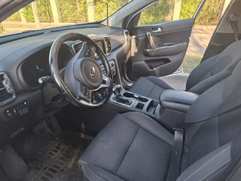 Продам
Kia sportage
2017Г. В. ,
Объем двигателя 2.0 бензин
Пробег 179т. Км.
Отличное техническое состояние.
Кузов в родном окрасе.
Один собственник по птс.
1.800.000₽
+79492155541
📞 Звоните: +7(949)2155541 - фотография - 7