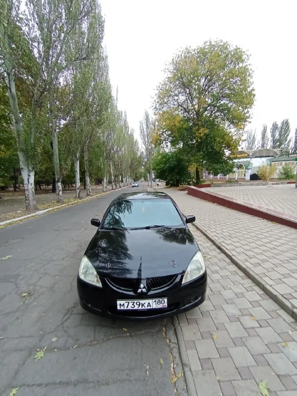 Продам мицубиси лансер 1.6, 2004г, пробег 330т.
, Переоформления. Без проблемы
Новая летняя резина, новое лобовое стекло.
Недавно поменял ступичные подшипники вкруг новые, тормозные диски вкруг новые, опорные подшипники новые. Гидрокомпенсаторы новые, все 16 штук.
Свечи, провода, катушки новые. Масло, фильтра
Заменил 1000км назад.
Кондер работает, неплохая музыка, процессорная магнитола. 4ре стеклаподъёмника, подогрев сидений, сигнализация. Очень хороший led свет.
Ходовка как мячик, коробка не выбивает отрабатывает на отлично. Двигатель работает очень хорошо, компрессия по 16.
Машина на ходу каждый день.
Не гнилая, много где обработана, багажник в шумке. , машина не новая.
Находится в г. Торез
Цена 295
+79494260591
==============================
📞 Звоните: +7(949)4260591 - фотография - 1