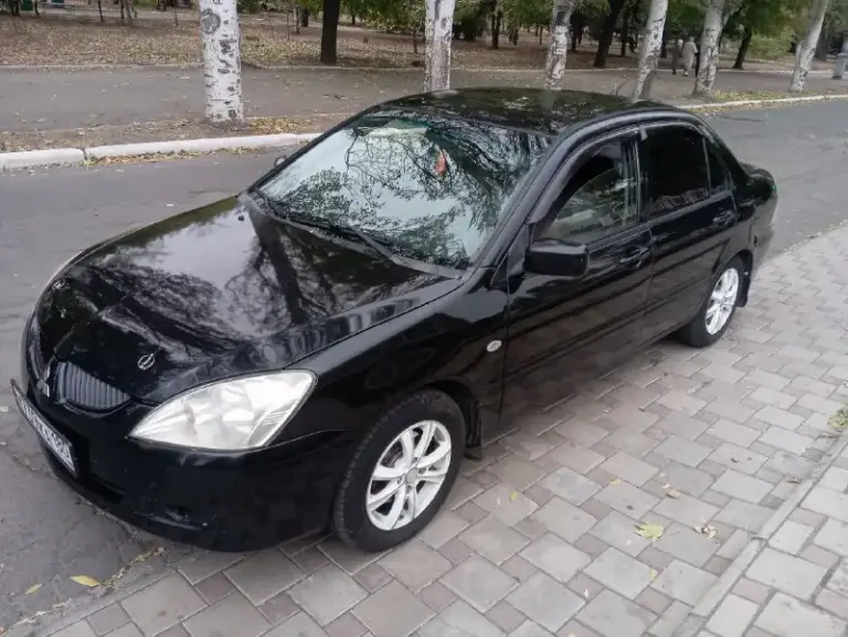 Продам мицубиси лансер 1.6, 2004г, пробег 330т.
, Переоформления. Без проблемы
Новая летняя резина, новое лобовое стекло.
Недавно поменял ступичные подшипники вкруг новые, тормозные диски вкруг новые, опорные подшипники новые. Гидрокомпенсаторы новые, все 16 штук.
Свечи, провода, катушки новые. Масло, фильтра
Заменил 1000км назад.
Кондер работает, неплохая музыка, процессорная магнитола. 4ре стеклаподъёмника, подогрев сидений, сигнализация. Очень хороший led свет.
Ходовка как мячик, коробка не выбивает отрабатывает на отлично. Двигатель работает очень хорошо, компрессия по 16.
Машина на ходу каждый день.
Не гнилая, много где обработана, багажник в шумке. , машина не новая.
Находится в г. Торез
Цена 295
+79494260591
==============================
📞 Звоните: +7(949)4260591 - фотография - 4