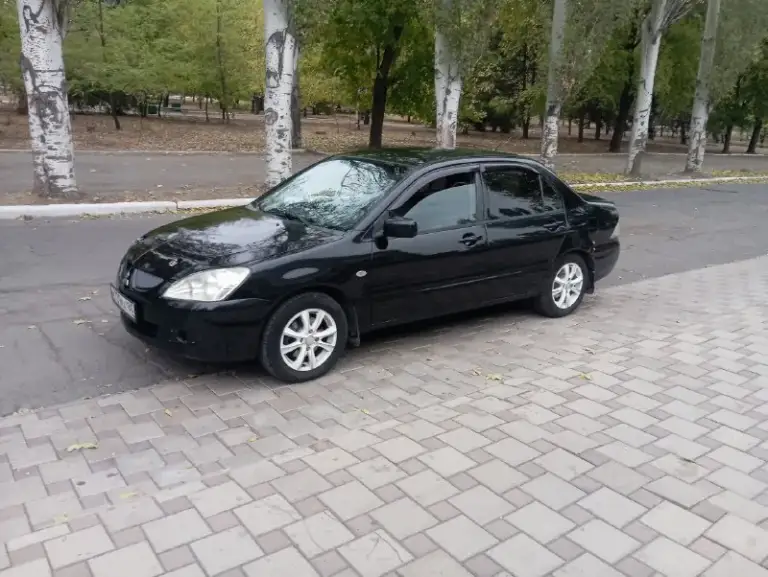 Продам мицубиси лансер 1.6, 2004г, пробег 330т.
, Переоформления. Без проблемы
Новая летняя резина, новое лобовое стекло.
Недавно поменял ступичные подшипники вкруг новые, тормозные диски вкруг новые, опорные подшипники новые. Гидрокомпенсаторы новые, все 16 штук.
Свечи, провода, катушки новые. Масло, фильтра
Заменил 1000км назад.
Кондер работает, неплохая музыка, процессорная магнитола. 4ре стеклаподъёмника, подогрев сидений, сигнализация. Очень хороший led свет.
Ходовка как мячик, коробка не выбивает отрабатывает на отлично. Двигатель работает очень хорошо, компрессия по 16.
Машина на ходу каждый день.
Не гнилая, много где обработана, багажник в шумке. , машина не новая.
Находится в г. Торез
Цена 295
+79494260591
==============================
📞 Звоните: +7(949)4260591 - фотография - 6