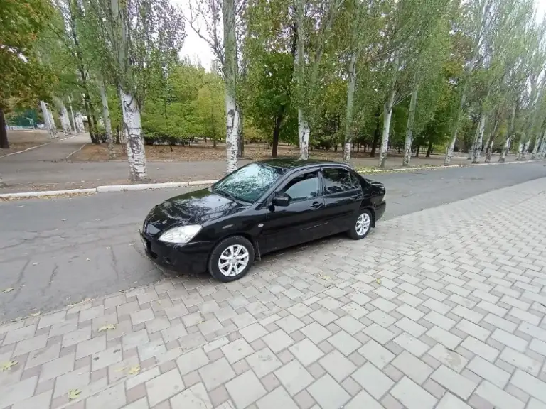 Продам мицубиси лансер 1.6, 2004г, пробег 330т.
, Переоформления. Без проблемы
Новая летняя резина, новое лобовое стекло.
Недавно поменял ступичные подшипники вкруг новые, тормозные диски вкруг новые, опорные подшипники новые. Гидрокомпенсаторы новые, все 16 штук.
Свечи, провода, катушки новые. Масло, фильтра
Заменил 1000км назад.
Кондер работает, неплохая музыка, процессорная магнитола. 4ре стеклаподъёмника, подогрев сидений, сигнализация. Очень хороший led свет.
Ходовка как мячик, коробка не выбивает отрабатывает на отлично. Двигатель работает очень хорошо, компрессия по 16.
Машина на ходу каждый день.
Не гнилая, много где обработана, багажник в шумке. , машина не новая.
Находится в г. Торез
Цена 295
+79494260591
==============================
📞 Звоните: +7(949)4260591 - фотография - 9
